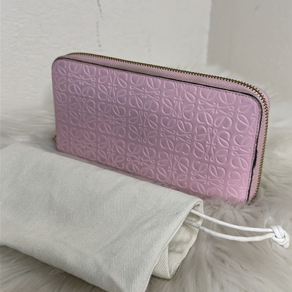💯Authentic LOEWE PINK EMBOSSED  Long WALLET 🍀 - Picture 5 of 16